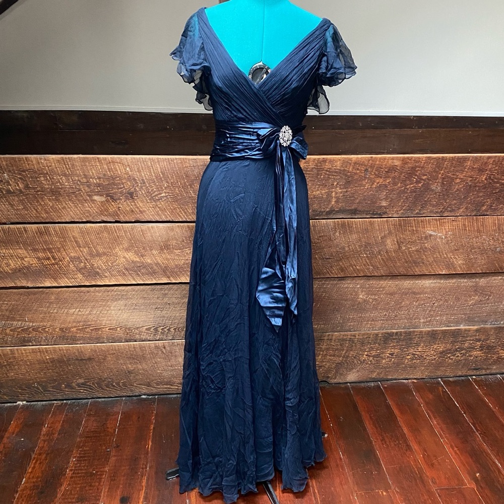 Caché Luxe Full Length Silk Gown w/ Flutter Sleeves & Brooch